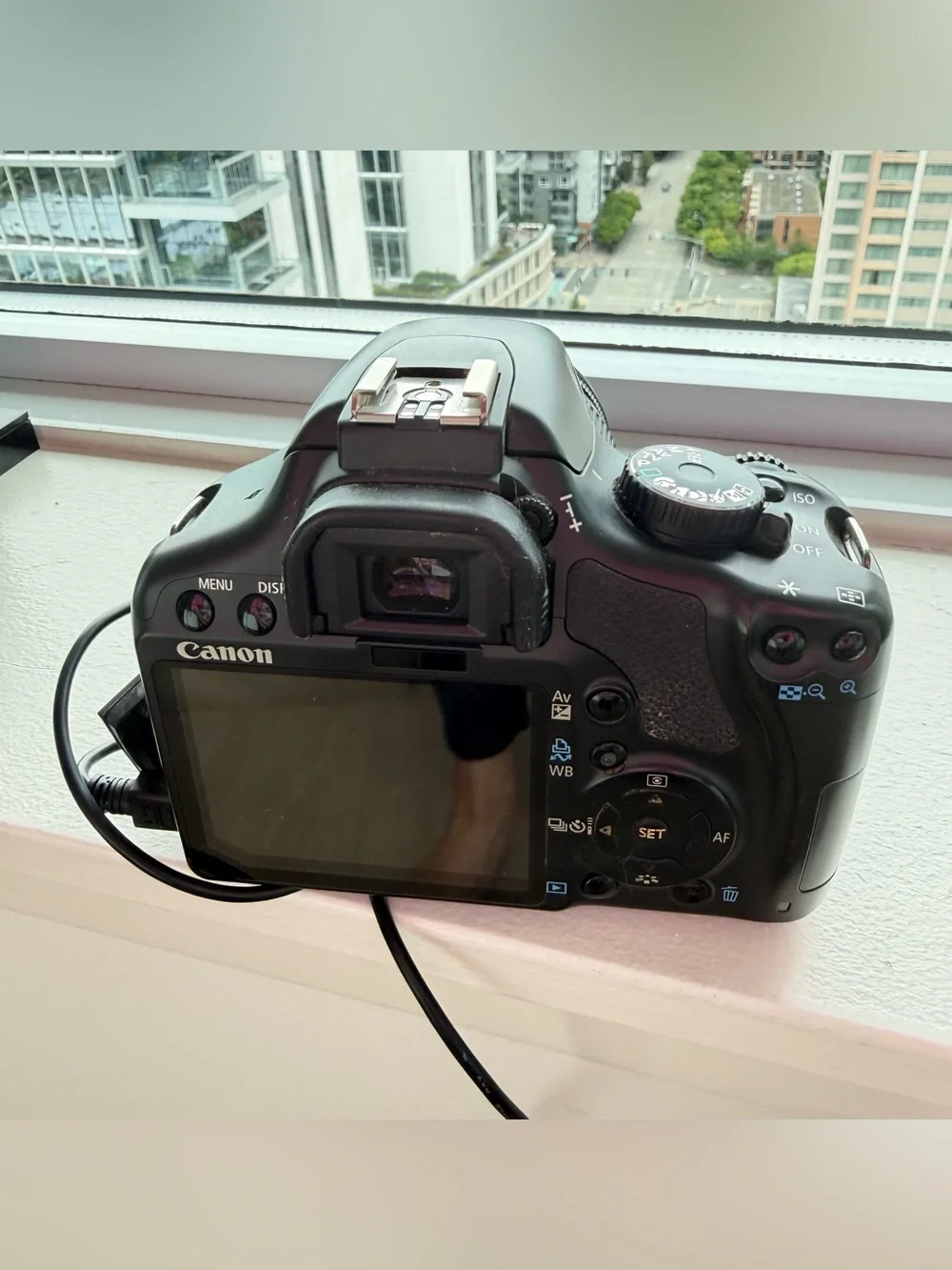 Canon EOS Rebel XSi Black DSLR Camera cords and new batteries Exc condition